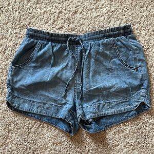 Universal Thread Stretch Shorts